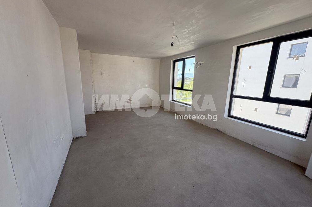 Продава 3-СТАЕН, гр. Пловдив, Остромила, снимка 3 - Апартаменти - 54039924