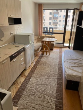 Studio Kjutjuk Parij, Plovdiv