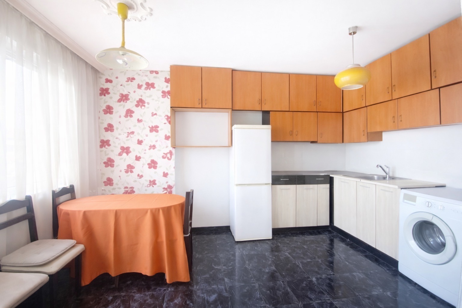 Продава 3-СТАЕН, гр. София, Красно село, снимка 2 - Апартаменти - 53868273