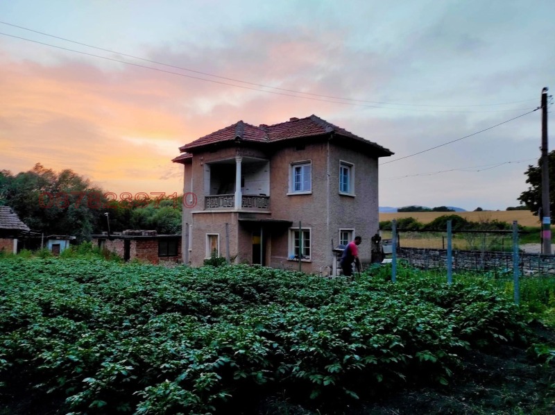 Продава КЪЩА в област Враца, с. Царевец - 110 кв.м / 35 000 € » 68 454.05 лв.