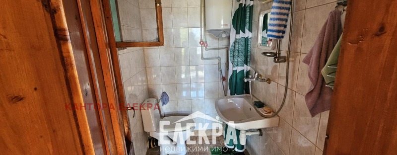 Продава КЪЩА, с. Дъбравино, област Варна, снимка 9 - Къщи - 52379817