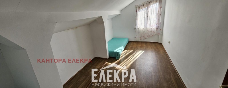 Продава КЪЩА, с. Дъбравино, област Варна, снимка 3 - Къщи - 52379817