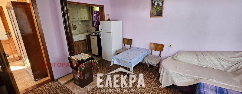 Продава КЪЩА, с. Дъбравино, област Варна, снимка 5 - Къщи - 52379817