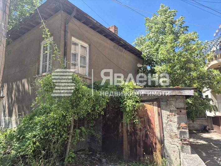 Продава КЪЩА, гр. Перник, Център, снимка 2 - Къщи - 55711170