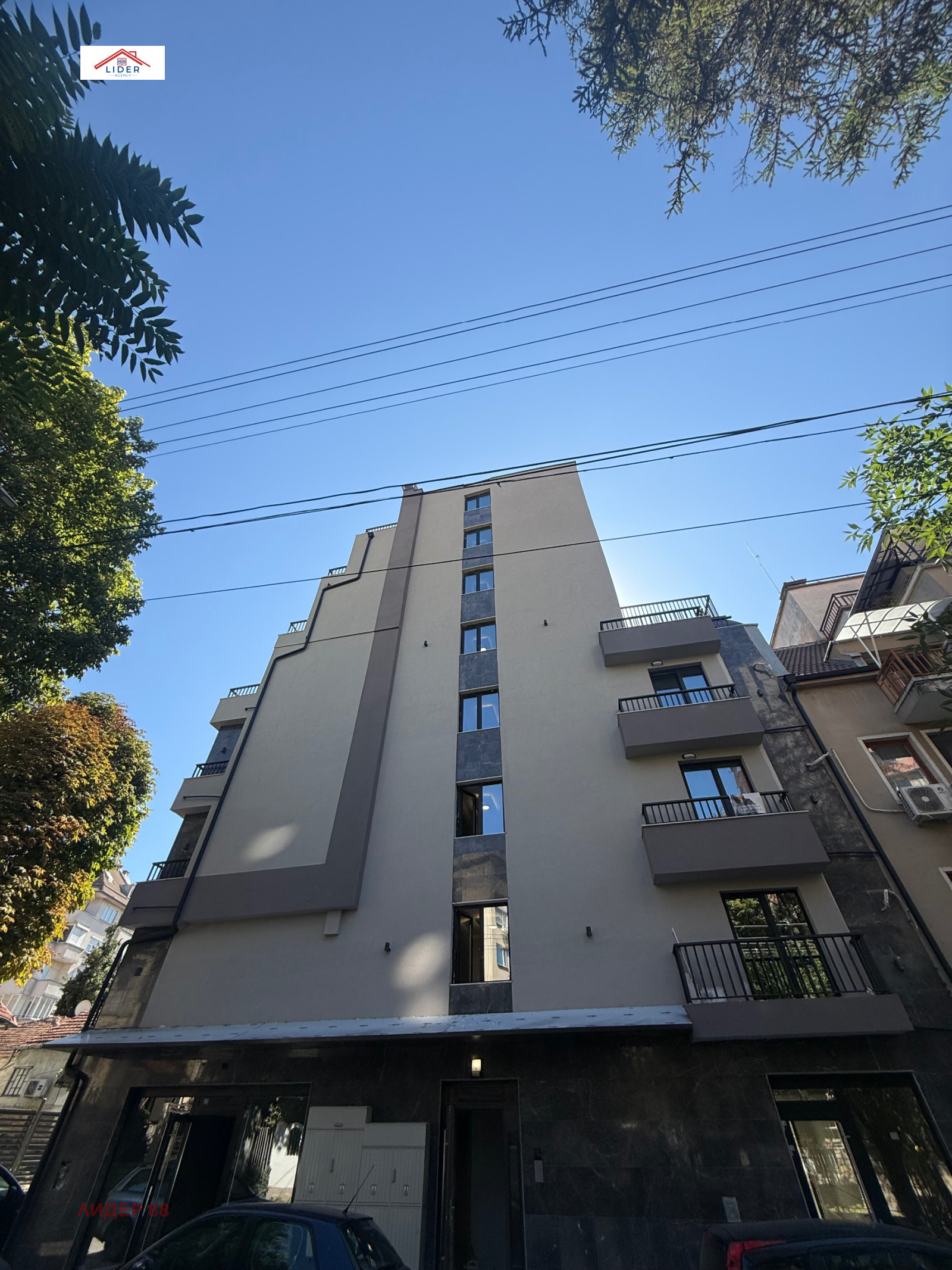 Продава 3-СТАЕН, гр. Плевен, Идеален център, снимка 2 - Апартаменти - 51832344