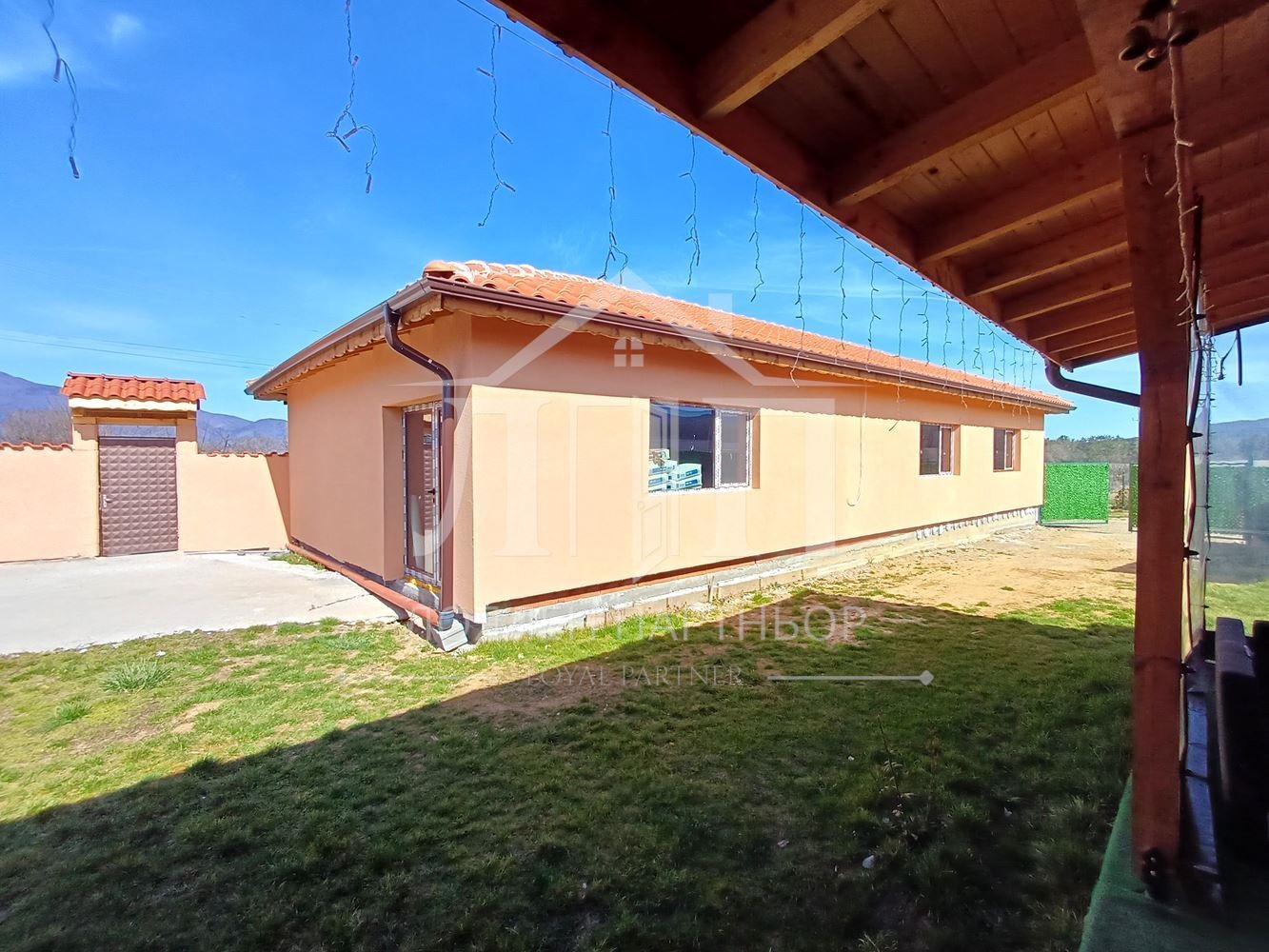 Продава ХОТЕЛ, с. Шаново, област Стара Загора, снимка 2 - Хотели - 53824755