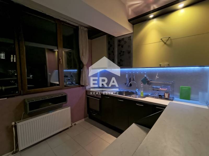 Продава 3-СТАЕН, гр. Велико Търново, Център, снимка 2 - Апартаменти - 53072542