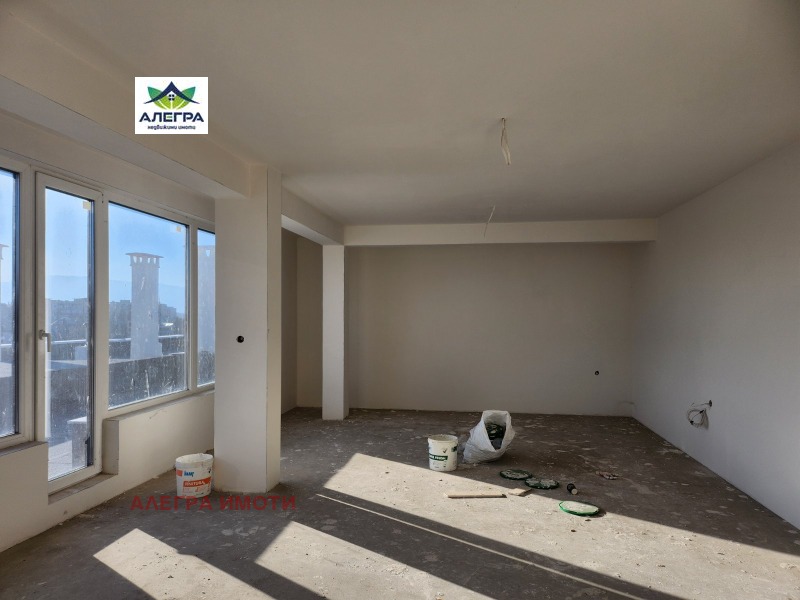 Продава МНОГОСТАЕН, град Пазарджик, Руски • 255000 € • 84150616 — Holmes.bg