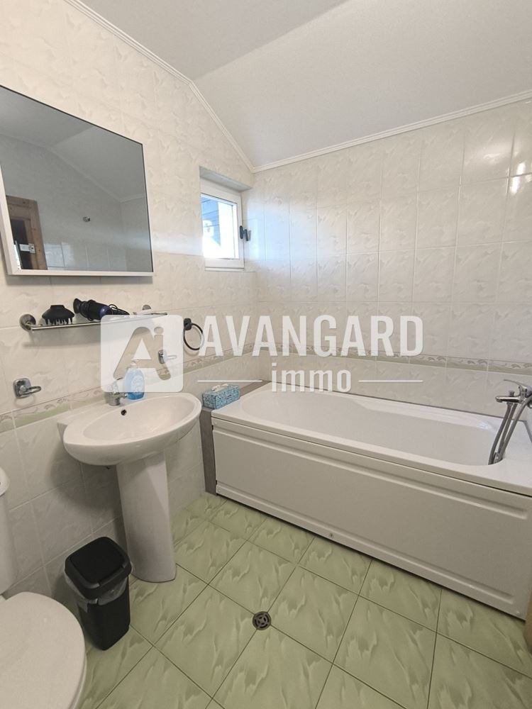 Продава КЪЩА, с. Рогачево, област Добрич, снимка 6 - Къщи - 53119910