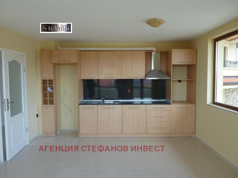 Продава  Хотел област Добрич , с. Рогачево , център, 2300 кв.м | 31398632 - изображение [9]