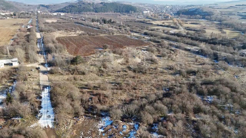 Продава ПАРЦЕЛ в област София, гр. Елин Пелин - 6002 кв.м / 100 000 € » 195 583.00 лв., РЕВОЛЮШЪН ЕСТЕЙТ