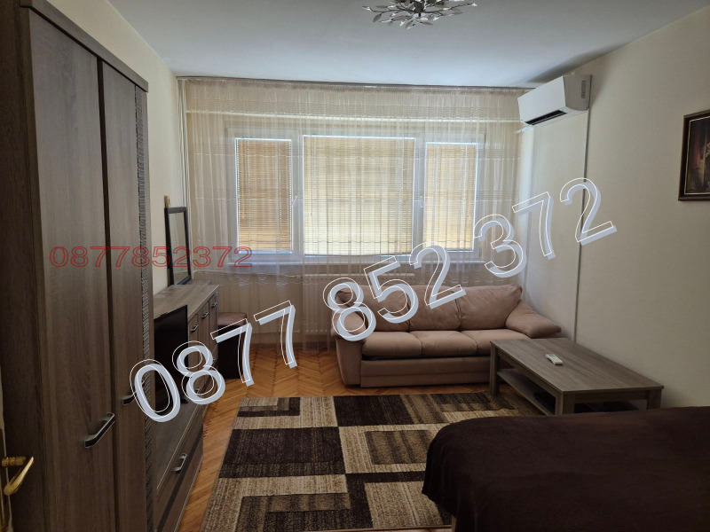 In vendita  2 camere da letto Sofia , Mladost 1 , 77 mq | 74128182