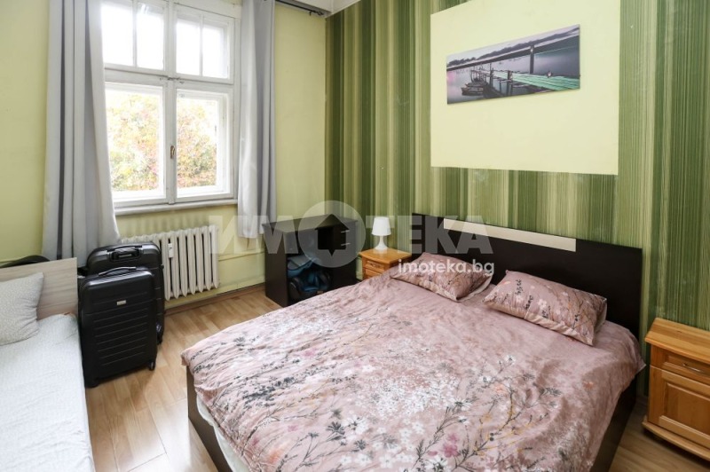 Продава МНОГОСТАЕН, гр. София, Център