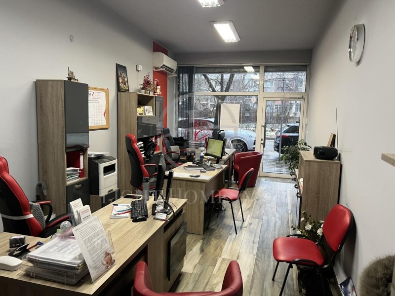 Продава ОФИС, гр. Пловдив, Младежки Хълм, снимка 2 - Офиси - 53460891