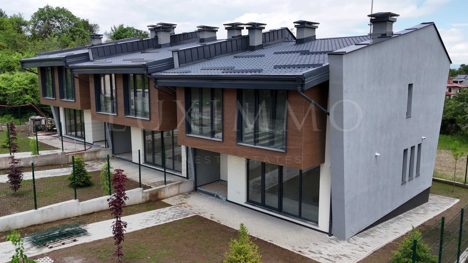 Продава КЪЩА, гр. София, м-т Камбаните, снимка 2 - Къщи - 47506461