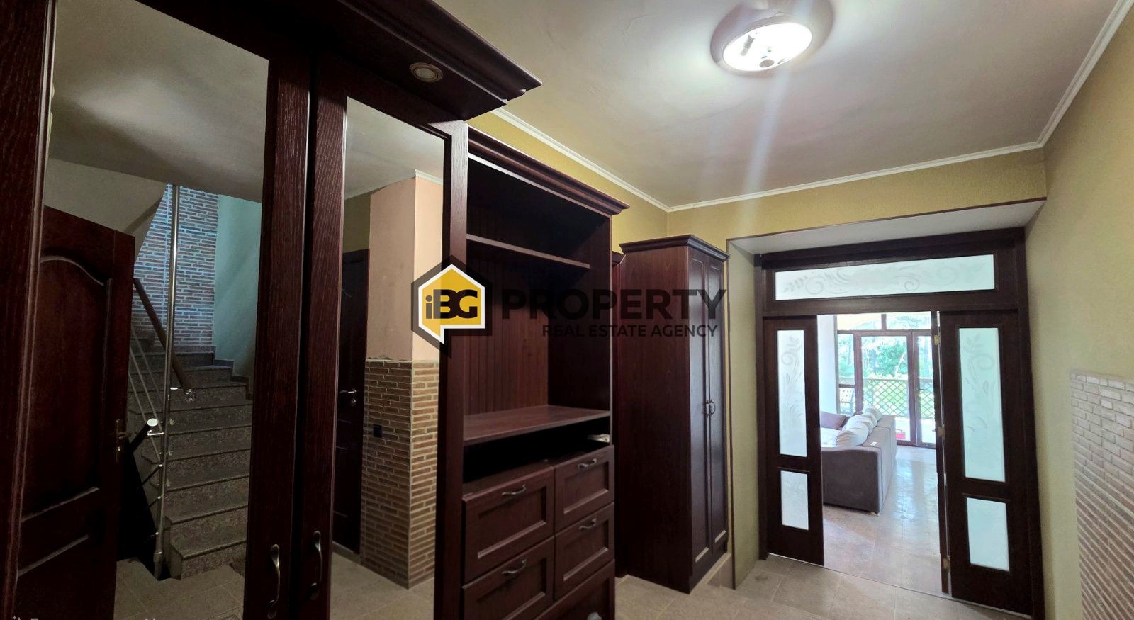Продава КЪЩА, гр. Варна, м-т Добрева чешма, снимка 3 - Къщи - 55143394