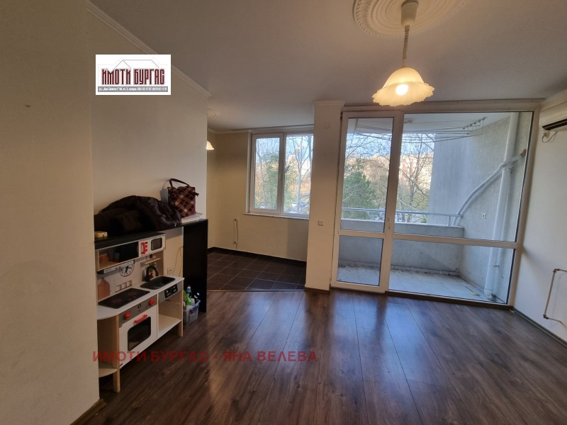 Продава 2-СТАЕН, гр. Бургас, Славейков, снимка 10 - Апартаменти - 51439497