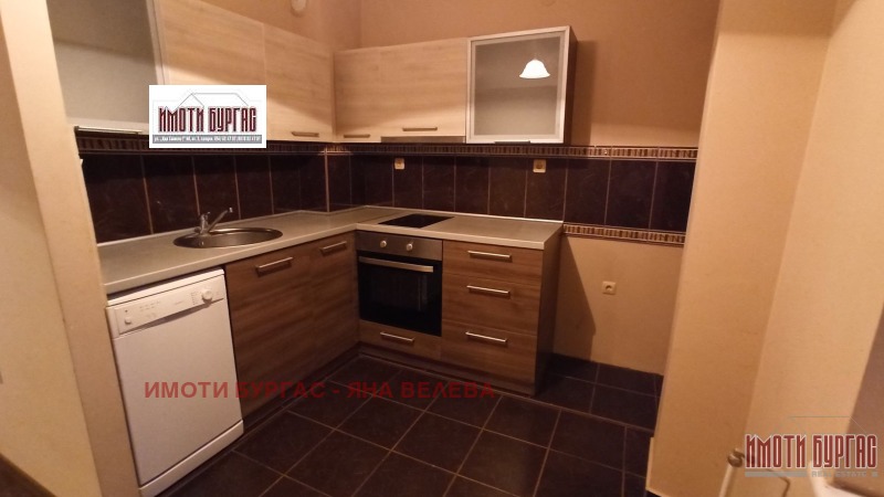 Продава  2-стаен, град Бургас, Славейков •  139 000 € • ID 94911704 — holmes.bg - [1] 
