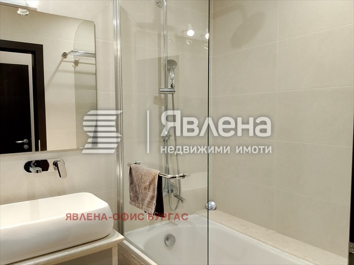 Продава 3-СТАЕН, гр. Бургас, Център, снимка 15 - Апартаменти - 53103916