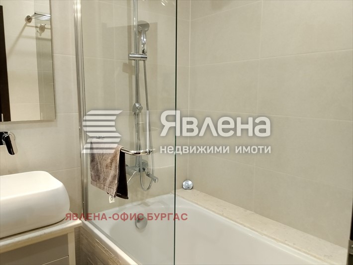 Продава 3-СТАЕН, гр. Бургас, Център, снимка 9 - Апартаменти - 53103916
