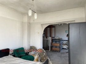 Продава етаж от къща град София Модерно предградие - [1] 