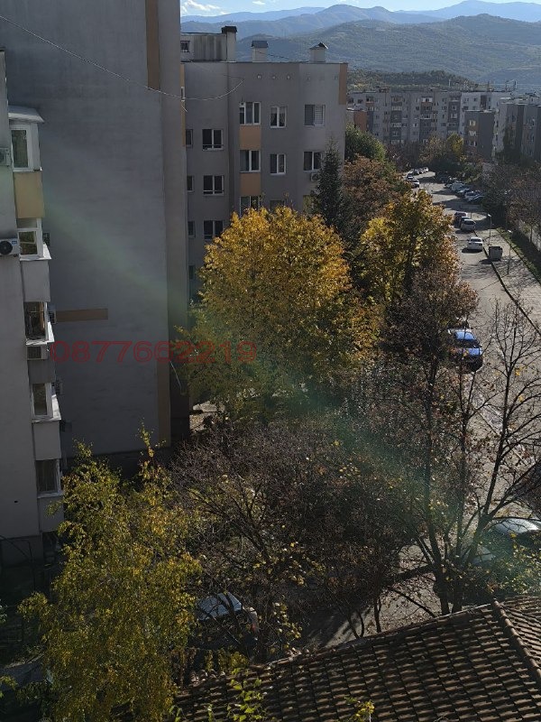 Продава 2-СТАЕН, гр. Благоевград, Орлова чука, снимка 2 - Апартаменти - 52783496