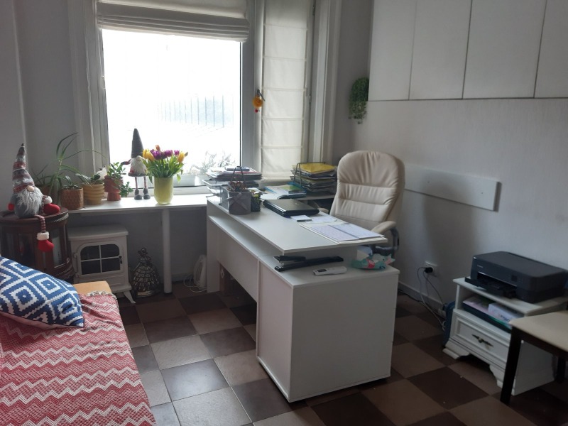 Продава ОФИС в град София, Център - 20 кв.м / 155 000 € » 303 153.65 лв., ДОМ ЕКСПРЕС ( ОАНИТ )