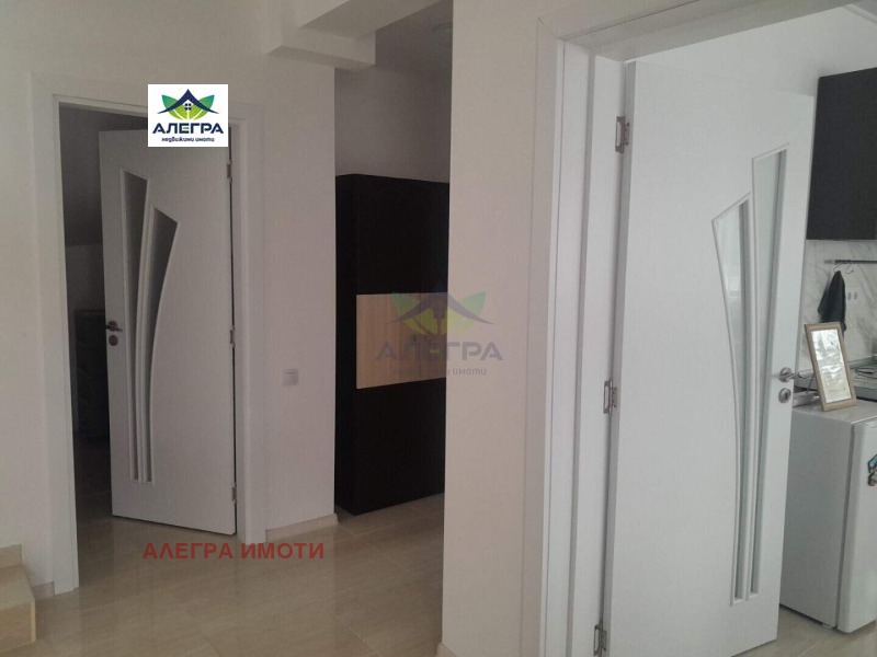 En venta  Casa región Pazardzhik , Radilovo , 240 metros cuadrados | 89170154 - imagen [8]
