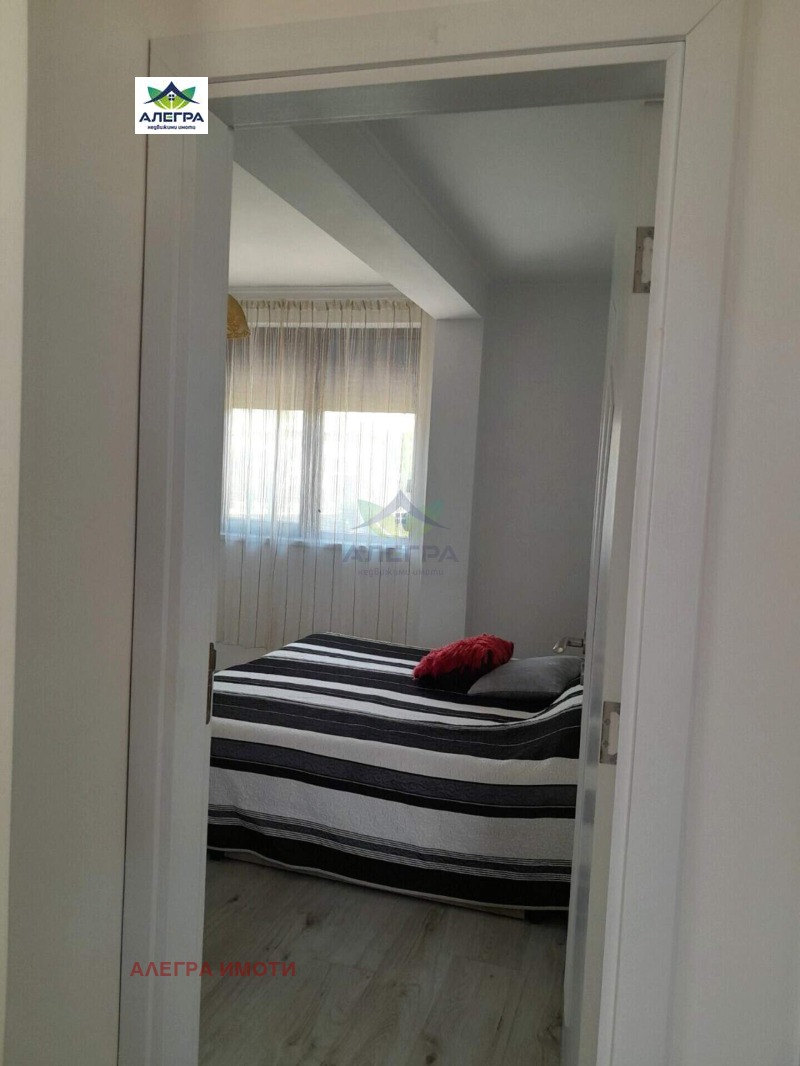 En venta  Casa región Pazardzhik , Radilovo , 240 metros cuadrados | 89170154 - imagen [5]