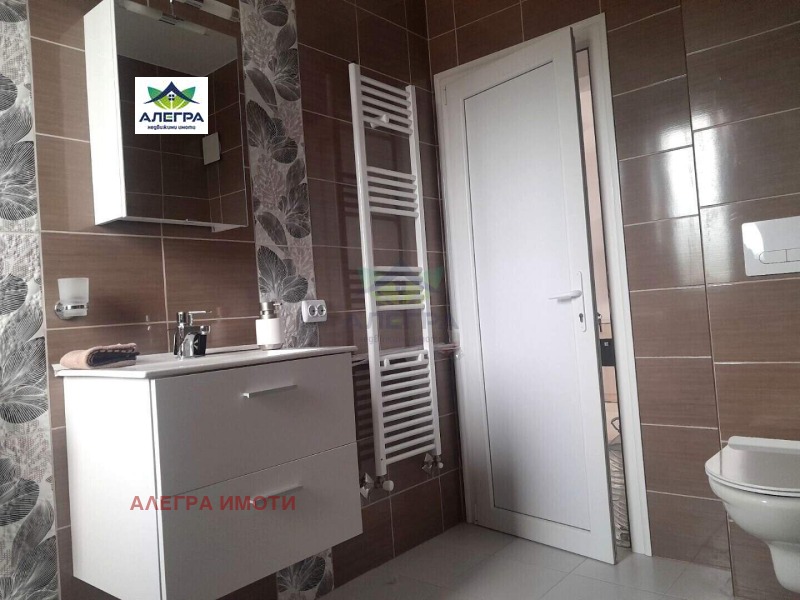 En venta  Casa región Pazardzhik , Radilovo , 240 metros cuadrados | 89170154 - imagen [10]