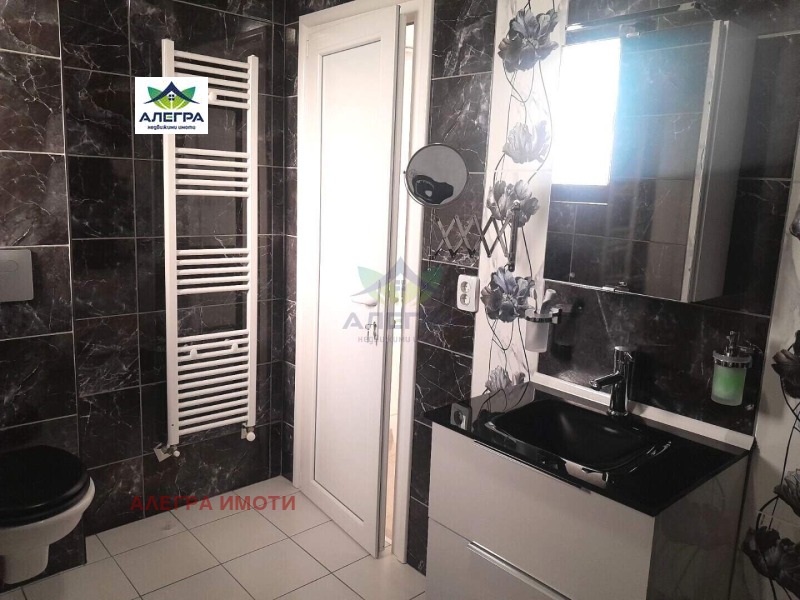 En venta  Casa región Pazardzhik , Radilovo , 240 metros cuadrados | 89170154 - imagen [14]