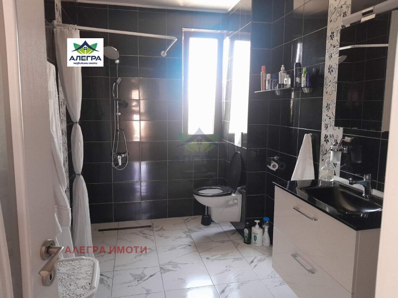 En venta  Casa región Pazardzhik , Radilovo , 240 metros cuadrados | 89170154 - imagen [6]
