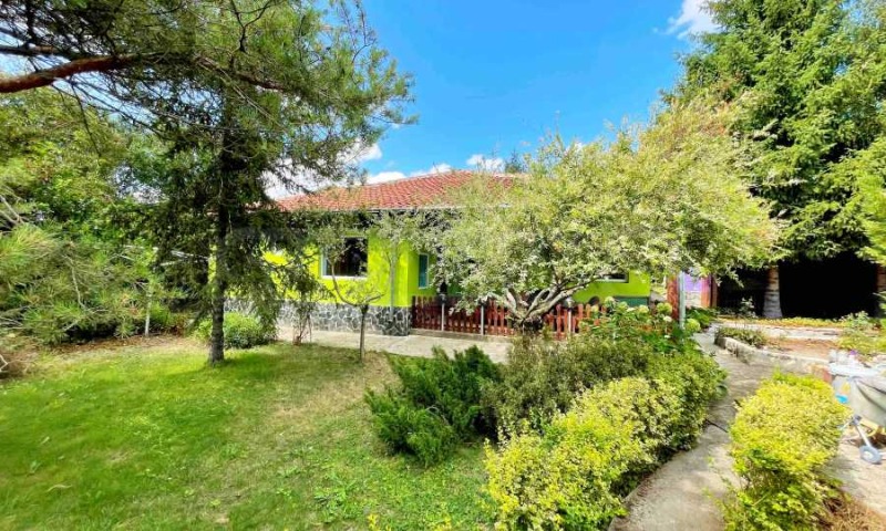 Продава  Къща, област Добрич, с. Котленци •  105 000 € • ID 91102322 — holmes.bg - [1] 
