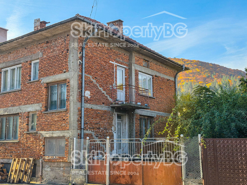 Продава КЪЩА, област София, с. Доспей • 140000 € / 273816.20 лв. • 59745677 1