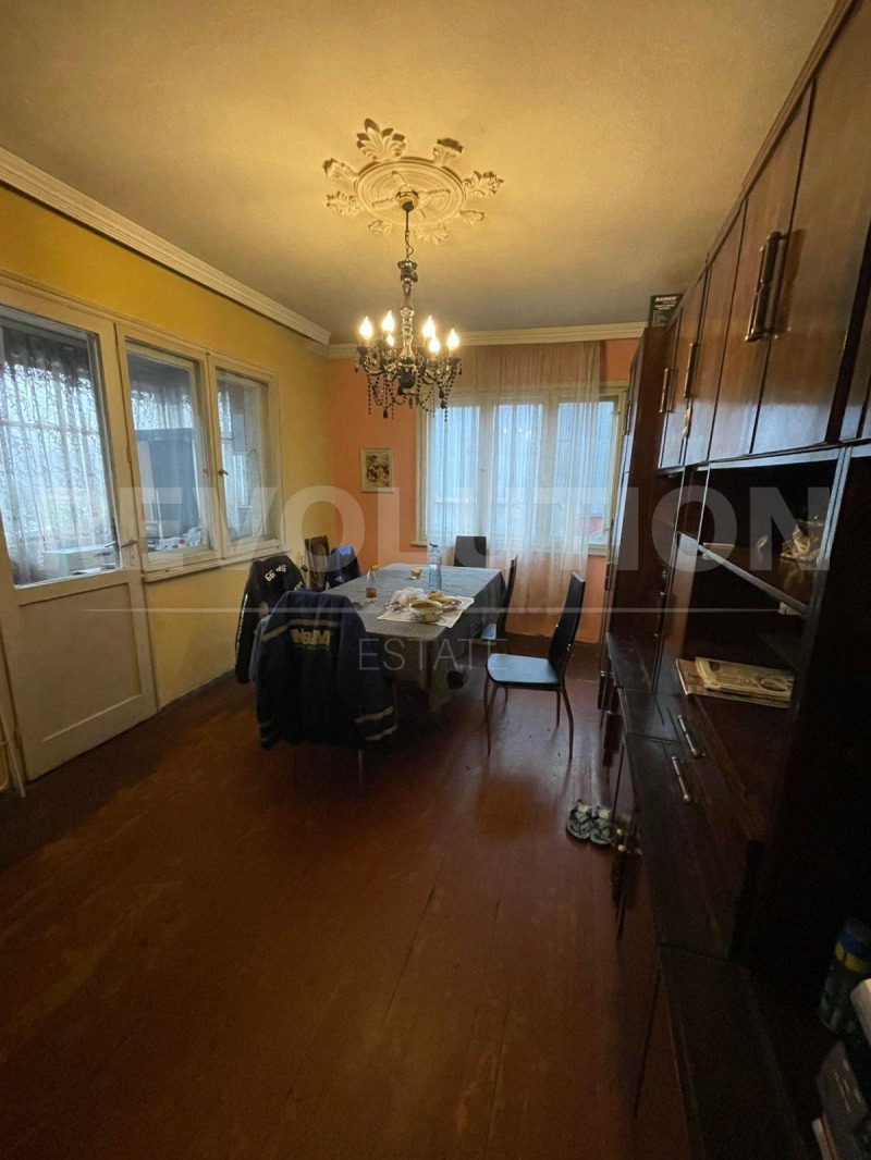 Продава КЪЩА, гр. София, Орландовци