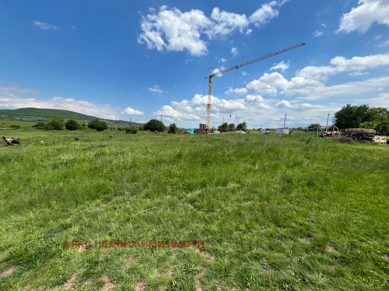 Eladó  Cselekmény régió Sofia , Gorna Malina , 1207 négyzetméter | 39287099