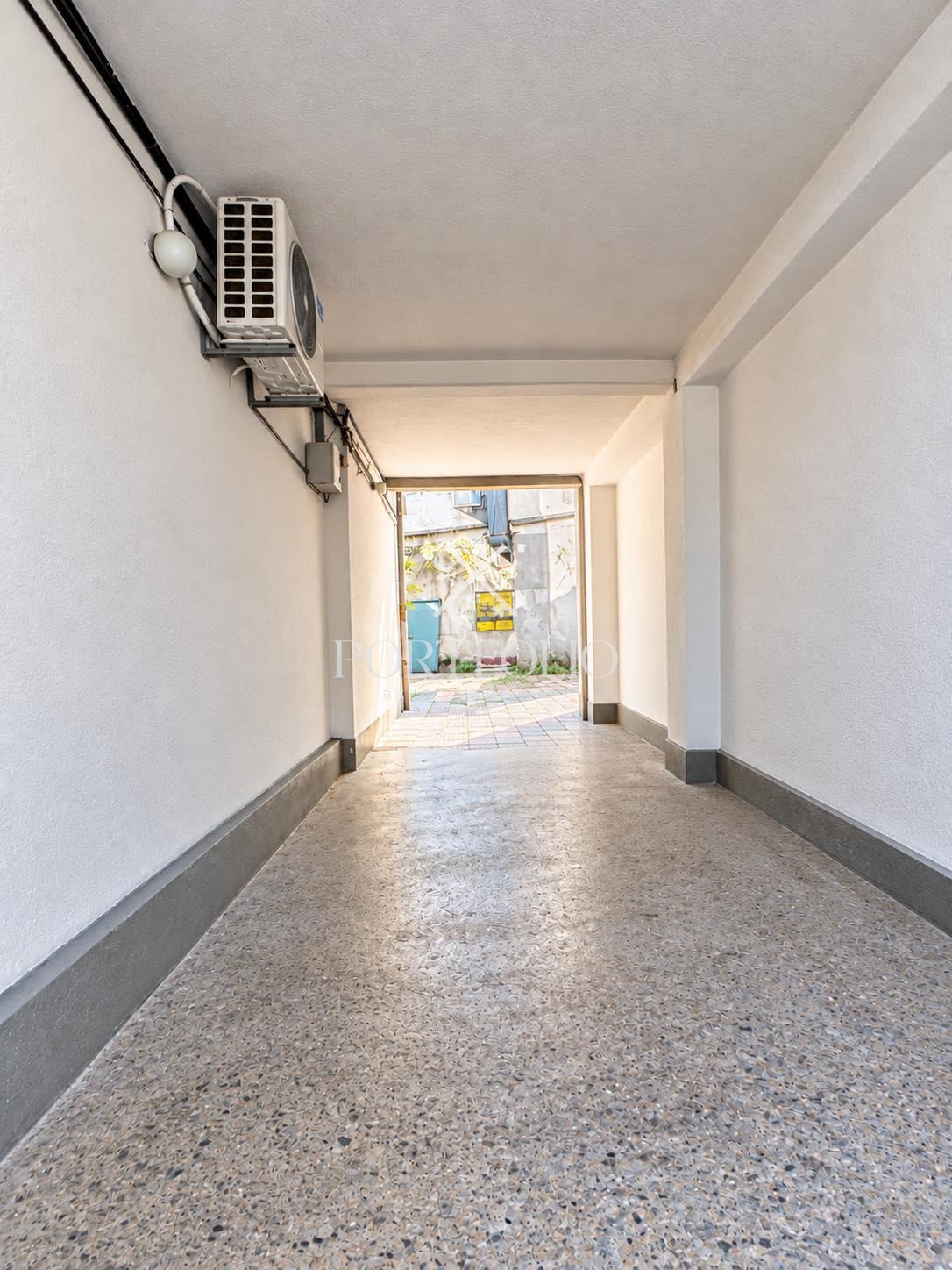 Продава МНОГОСТАЕН, гр. Бургас, Център, снимка 14 - Апартаменти - 56295641