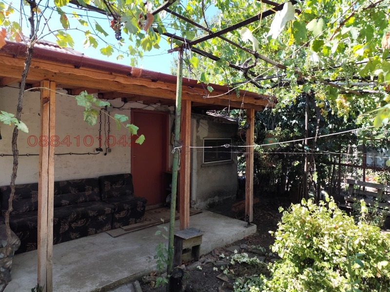 Продава КЪЩА в област Бургас, гр. Айтос - 175 кв.м / 70 000 € » 136 908.10 лв.