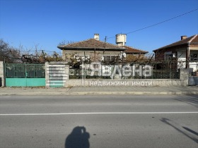 Casa Karadzhovo, región Plovdiv 1