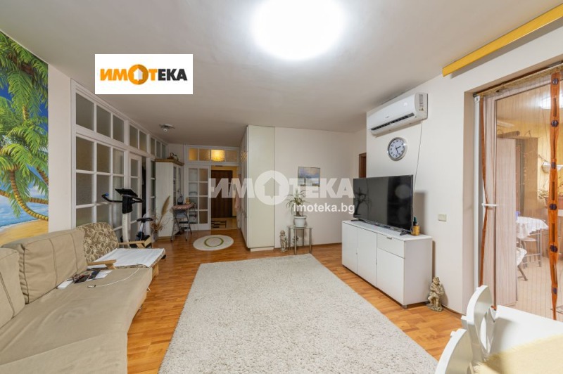 Продава  3-стаен град Варна , к.к. Св.Св. Константин и Елена , 101 кв.м | 27377924 - изображение [3]