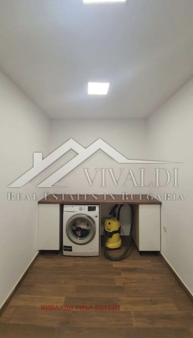 Продава КЪЩА, с. Средно село, област Варна, снимка 4 - Къщи - 52521432