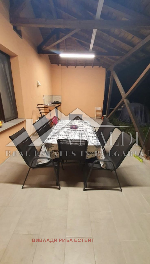 Продава КЪЩА, с. Средно село, област Варна, снимка 5 - Къщи - 52521432