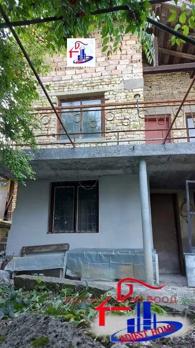 Продава ВИЛА, гр. Шумен, м-т Под Манастира, снимка 4 - Вили - 56081995