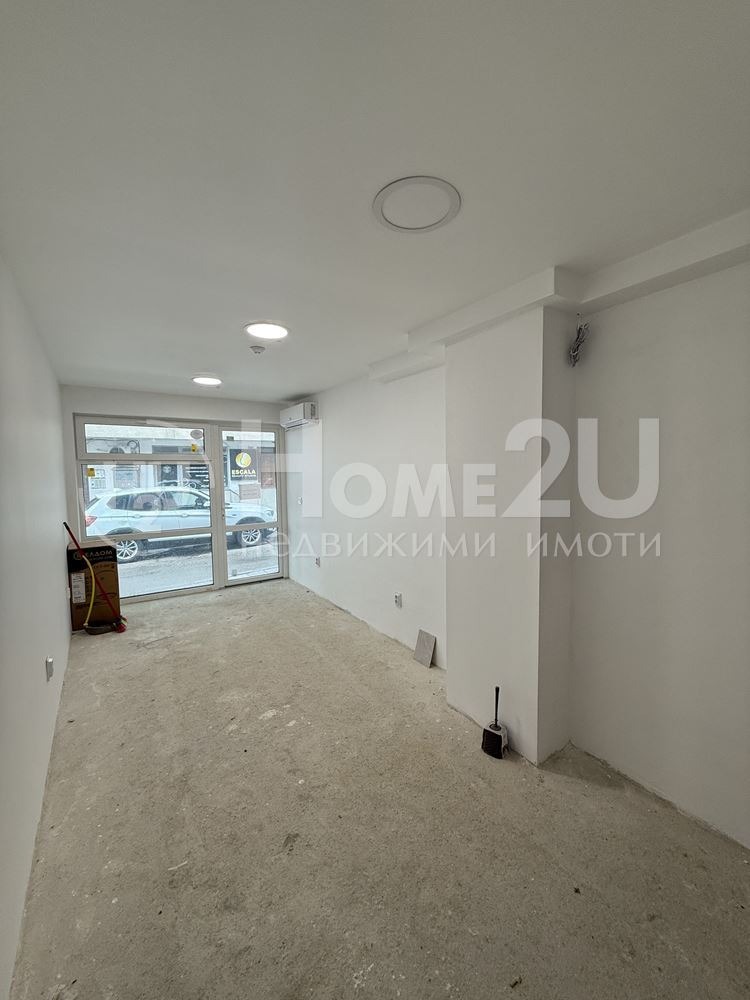 Na prodej  Prodejna Varna , Levski 1 , 24 m2 | 79007278