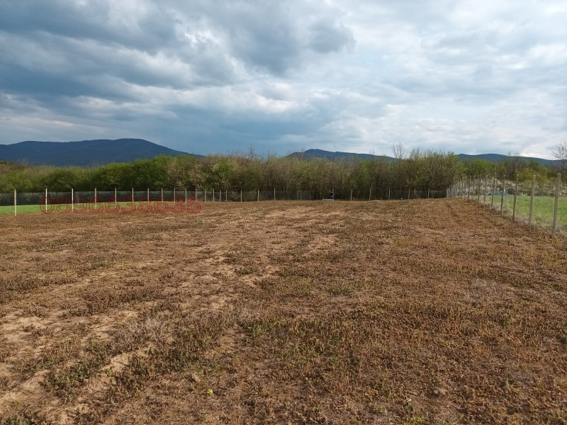 Продава ПАРЦЕЛ, с. Велчево, област Велико Търново