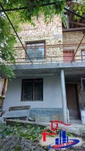 Продава ВИЛА, гр. Шумен, м-т Под Манастира, снимка 4