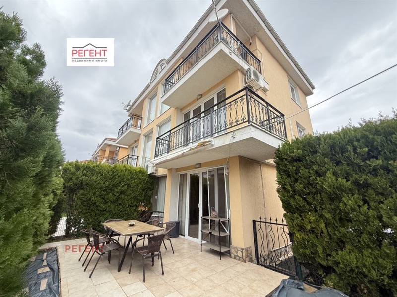 Продава КЪЩА в област Бургас, гр. Свети Влас - 137 кв.м / 383 000 € » 749 082.89 лв., РЕГЕНТ
