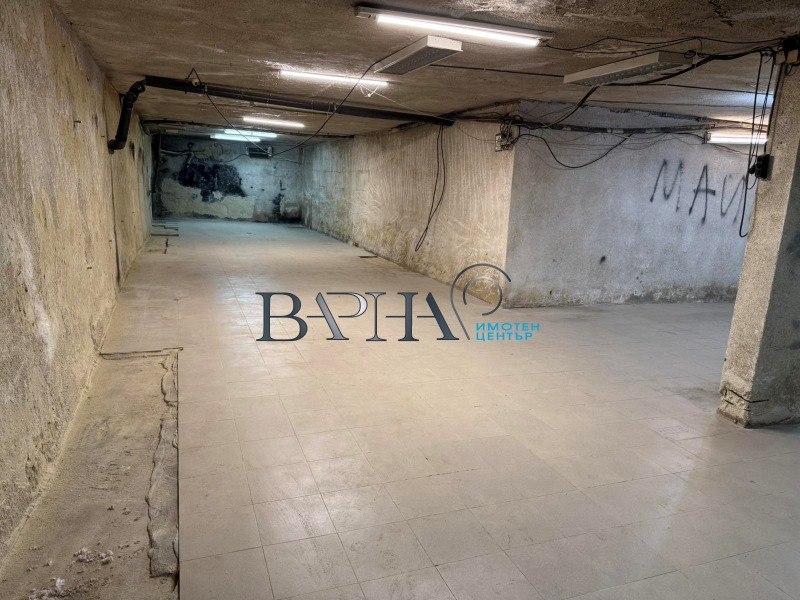Продава ГАРАЖ в град Варна, Левски 1 - 225 кв.м / 275 000 € » 537 853.25 лв., ИМОТЕН ЦЕНТЪР ВАРНА