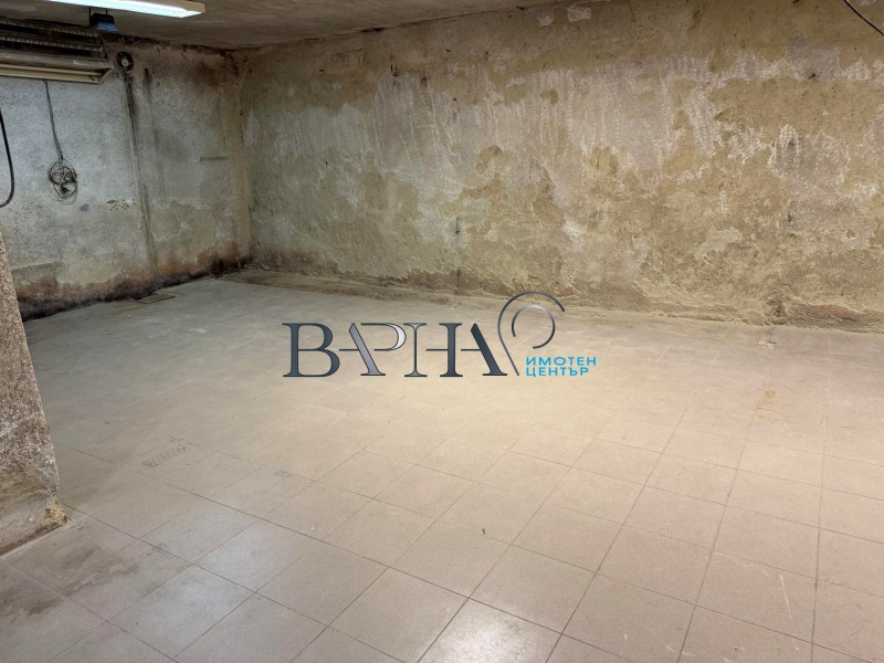 Продава ГАРАЖ, ПАРКОМЯСТО, гр. Варна, Левски 1, снимка 7 - Гаражи и паркоместа - 53245086