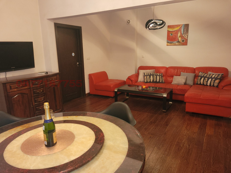 Продава 4-СТАЕН в град Варна, Гръцка махала - 120 кв.м / 360 000 € » 704 098.80 лв.